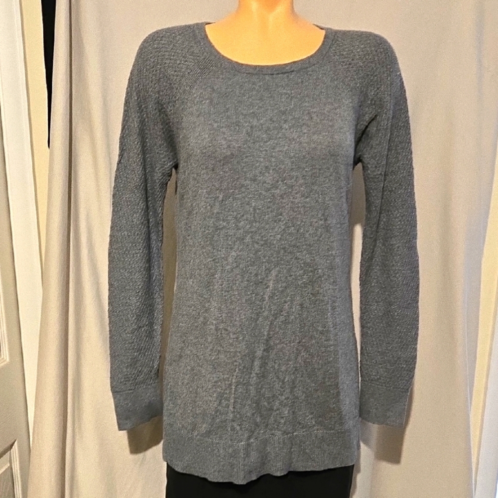Ann Taylor Loft Vintage Light-weight Sweater